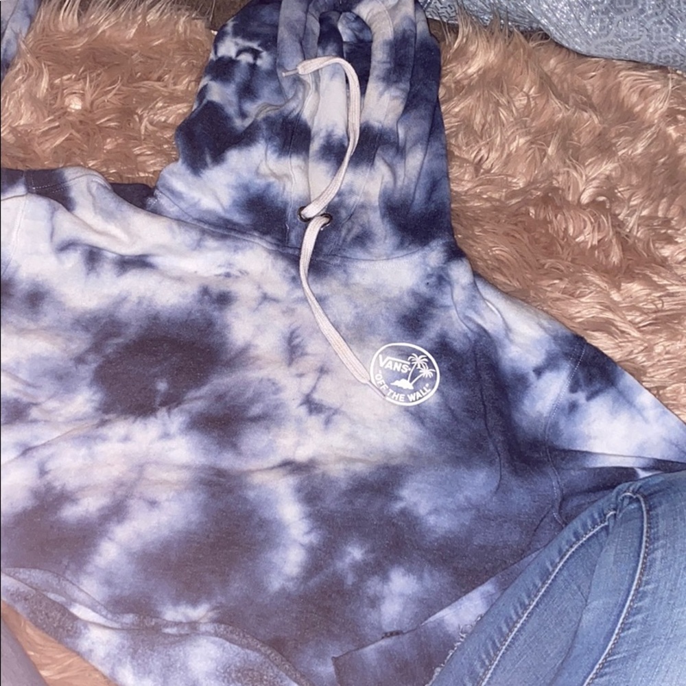 vans cropped hoodie ✨
